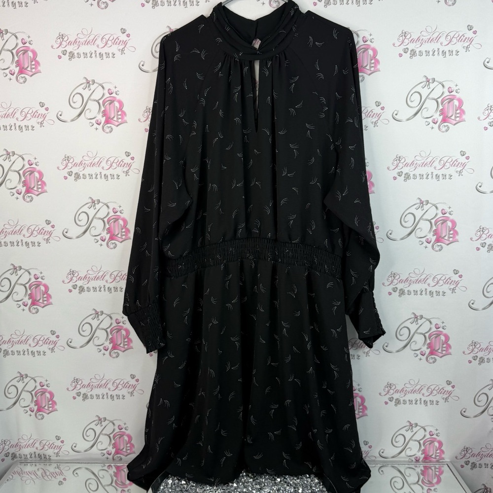 Reitmans dress long dotted white Black Dress with Subtle Pattern keyhole opening